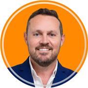 A transformational success coach with a background in leadership and entrepreneurship
